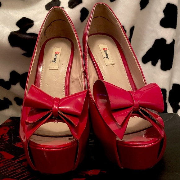 Olsenboye Bow red heels - Picture 1 of 6